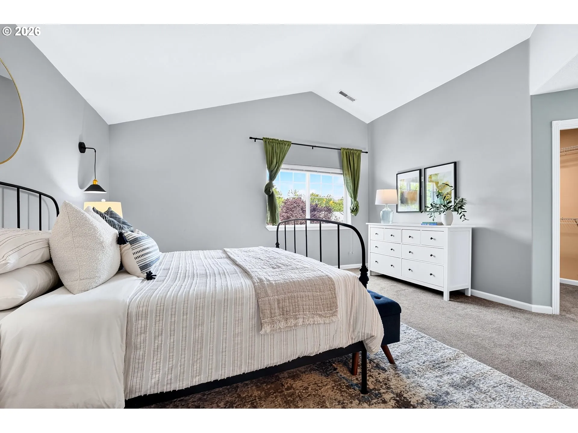 Bedroom, Owner's Suite-Vaulted Ceilings