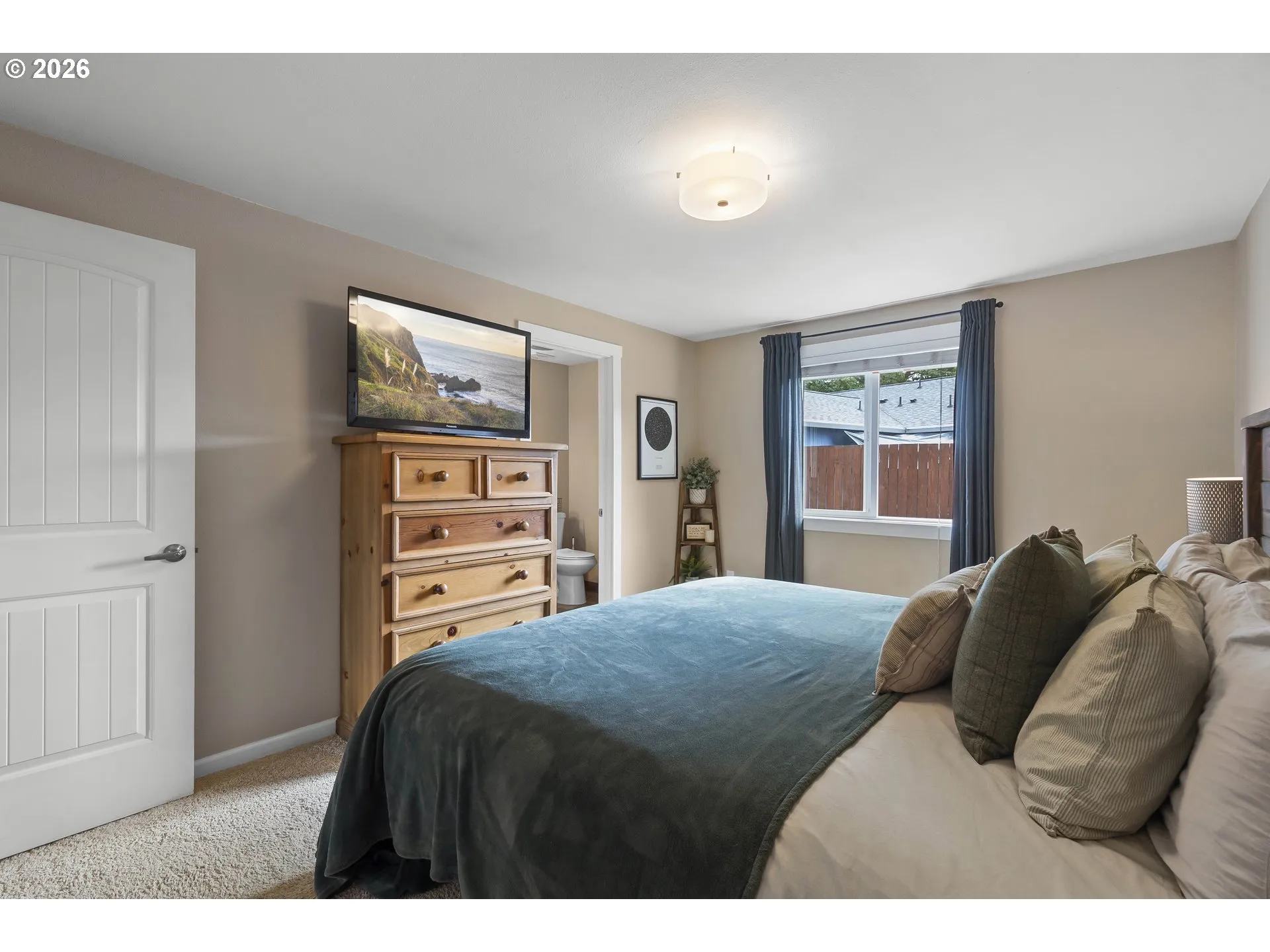 Bedroom, Primary
