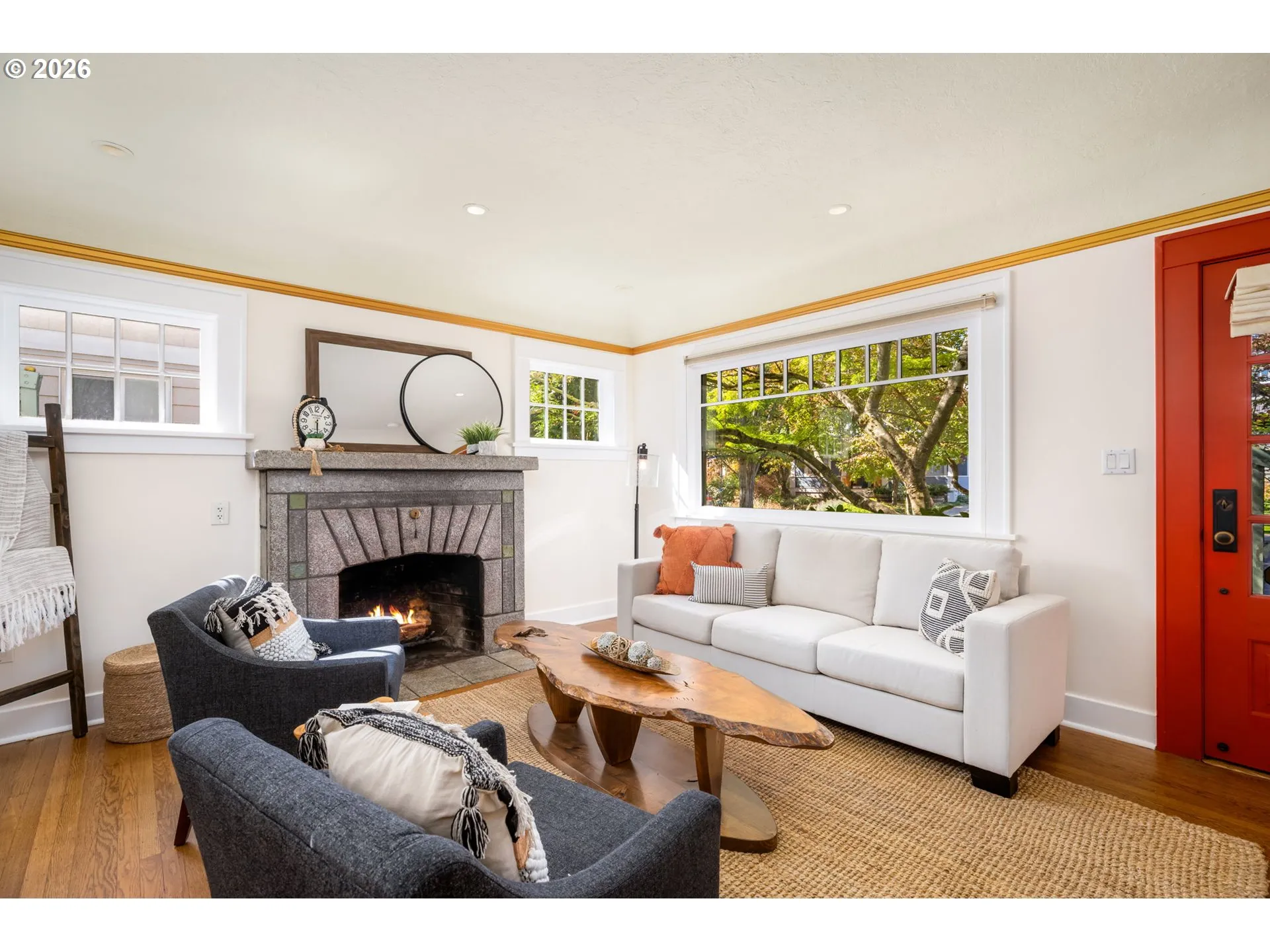 Living Room-Fireplace