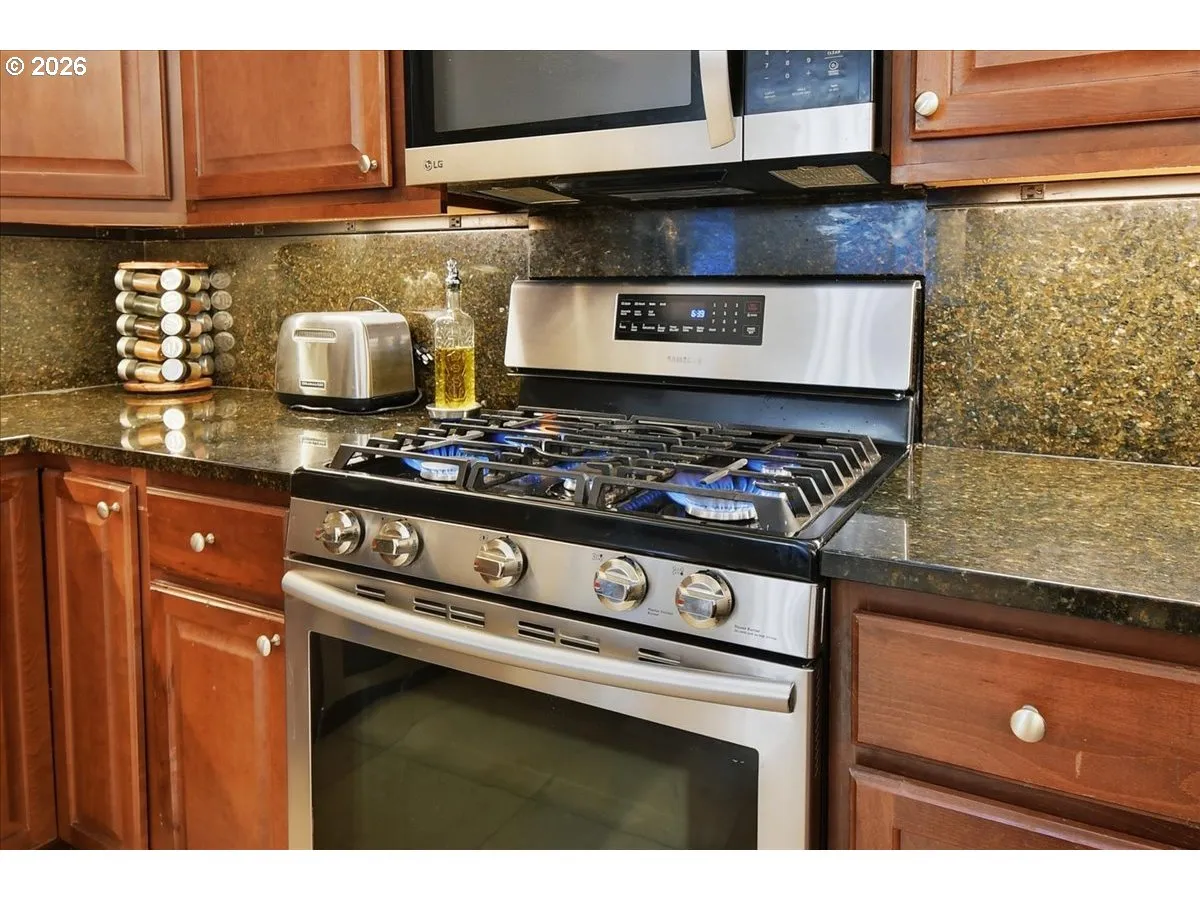 Kitchen-Oven