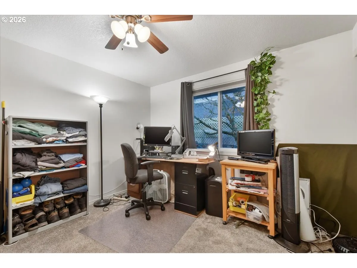 Bedroom-Ceiling Fan