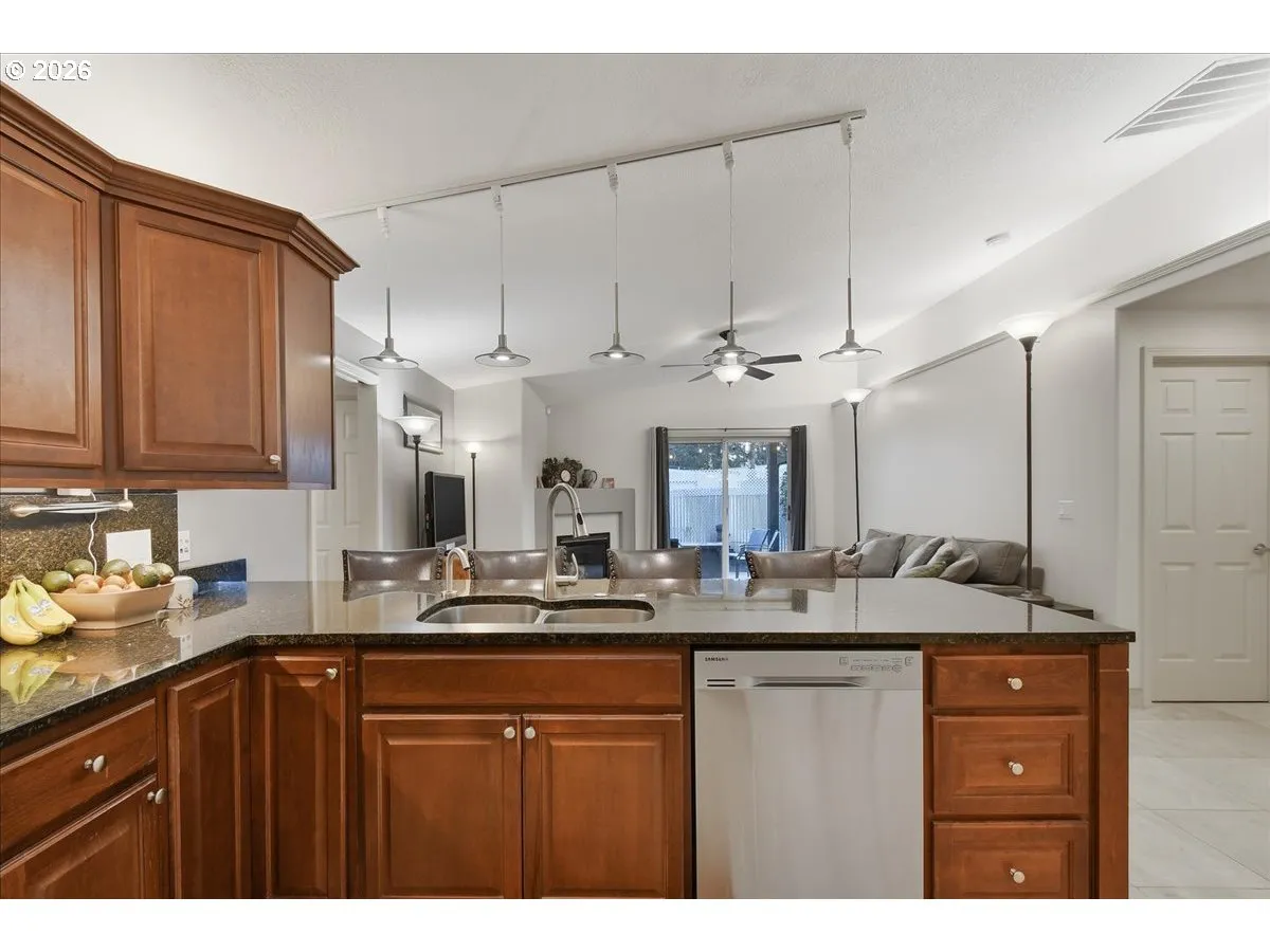 Kitchen/Family Room-Ceiling Fan