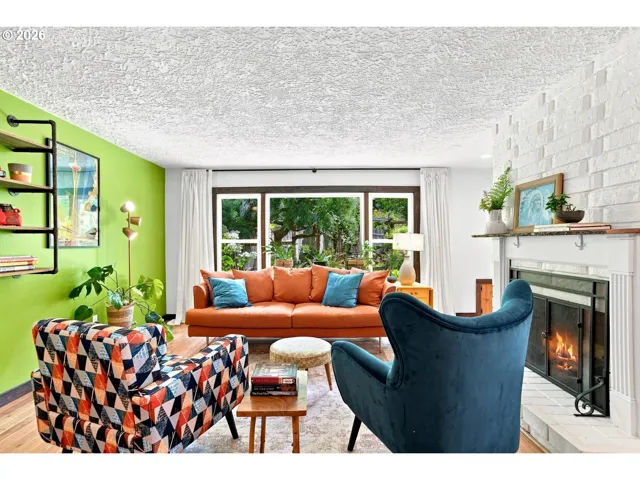 Living Room-Fireplace