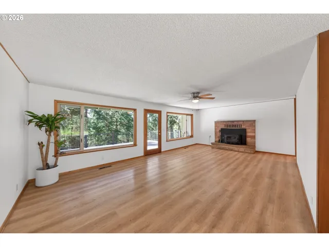 Living Room-Ceiling Fan