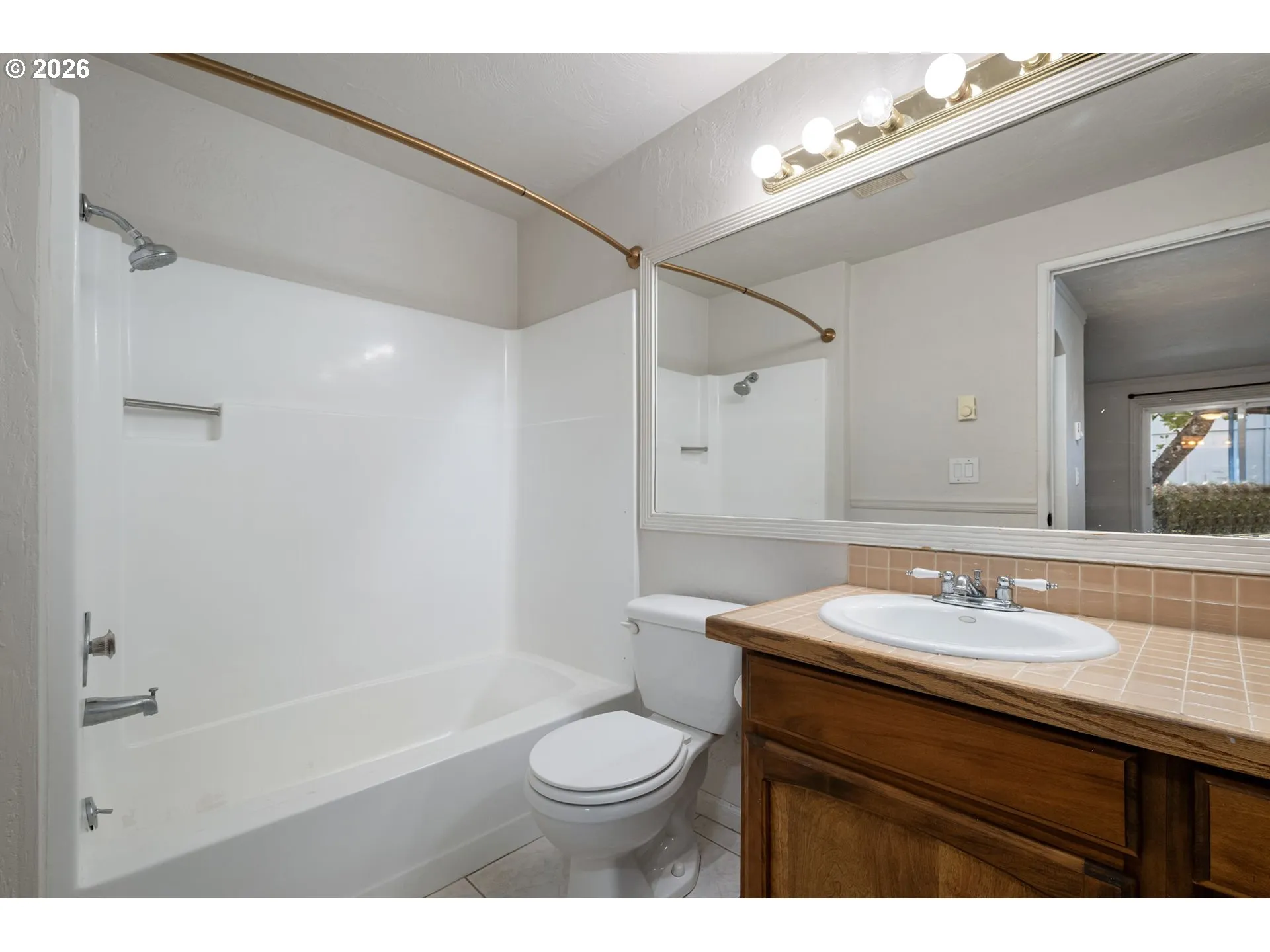 Bathroom, Attached