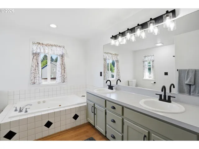 Primary Bedroom-Attached Bathroom