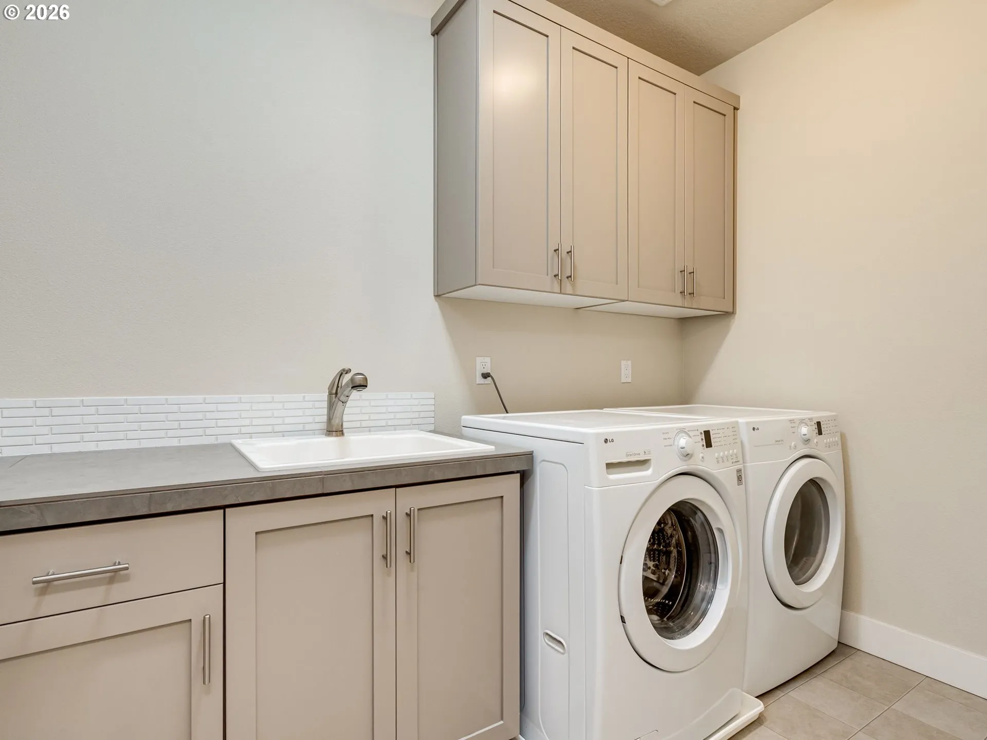 Laundry-Upper