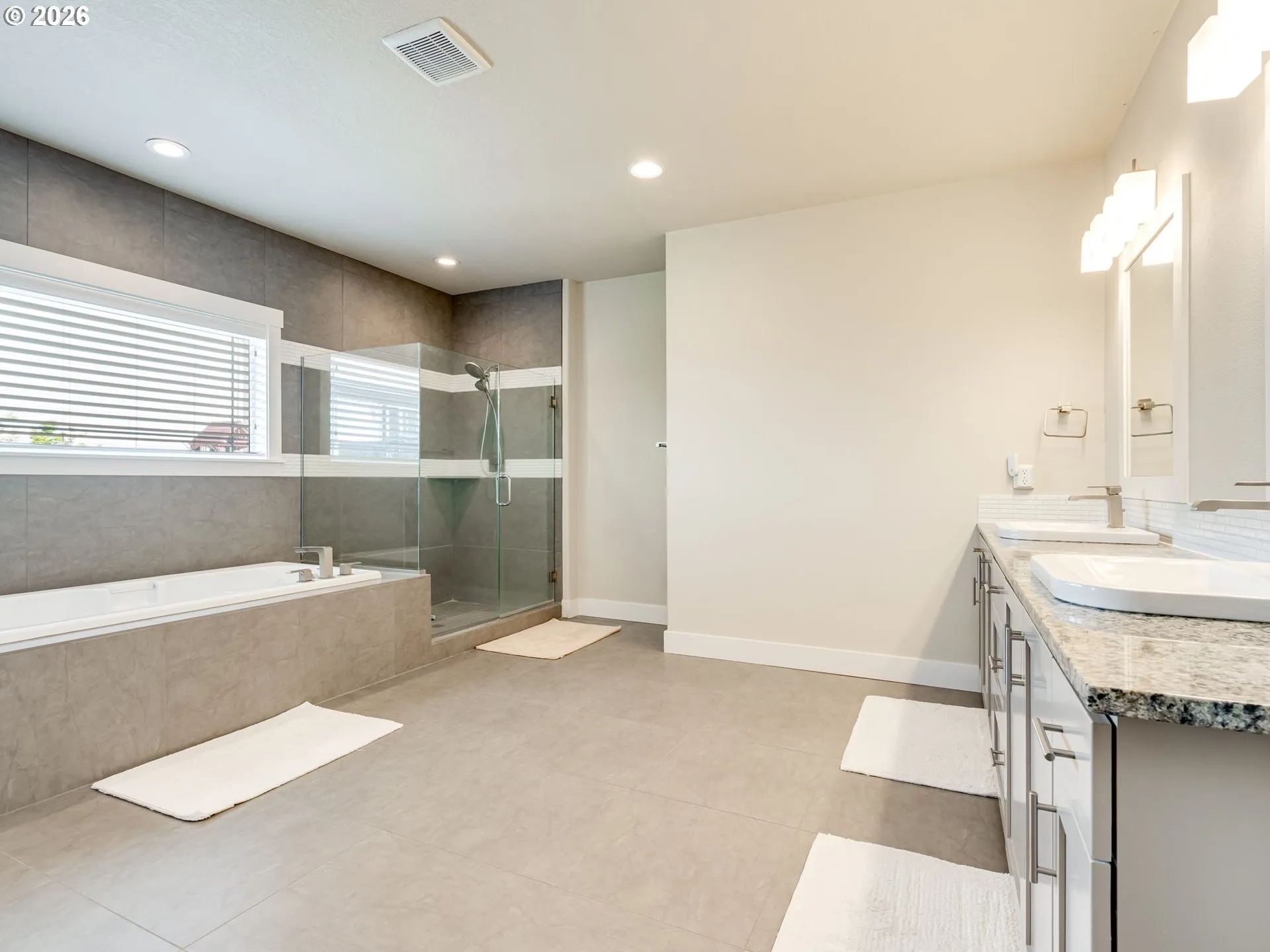 Bathroom, Attached