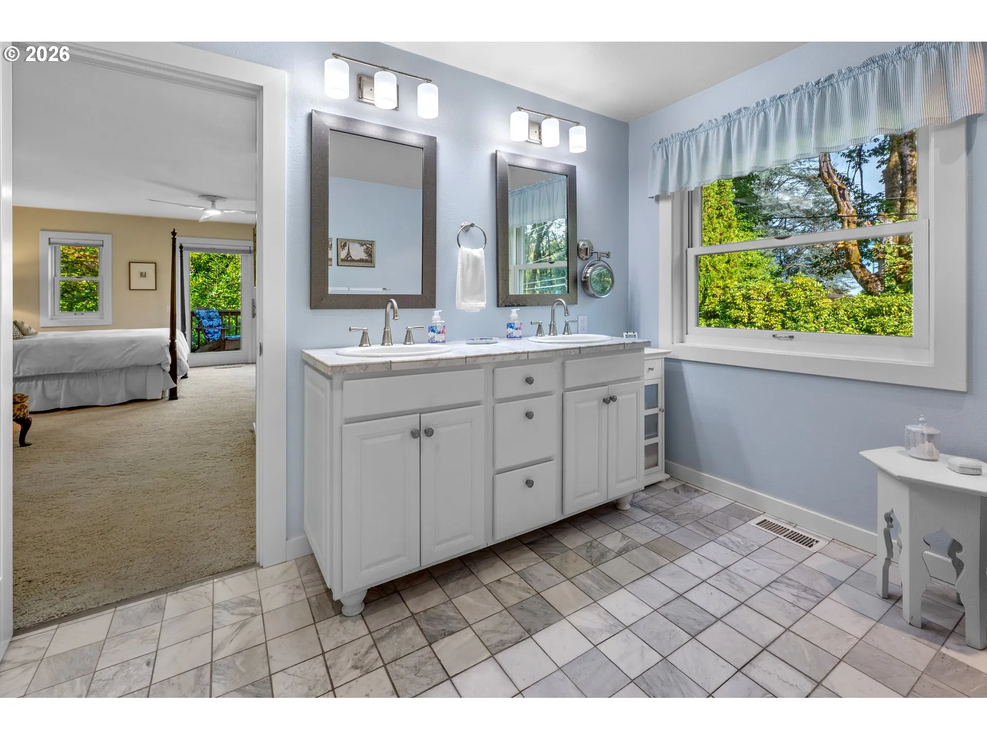 En Suite Bathroom