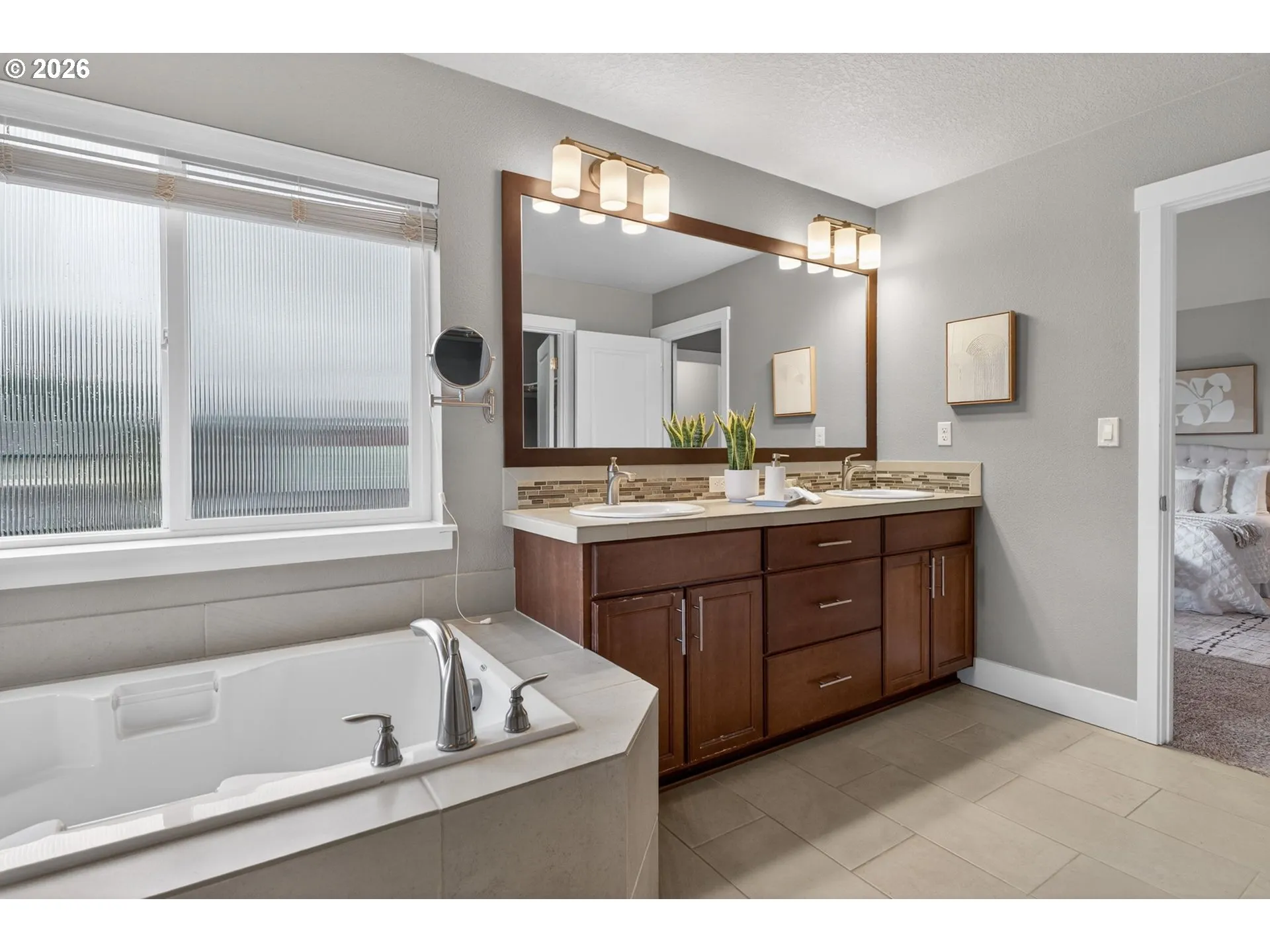 Bedroom, Primary-Upper