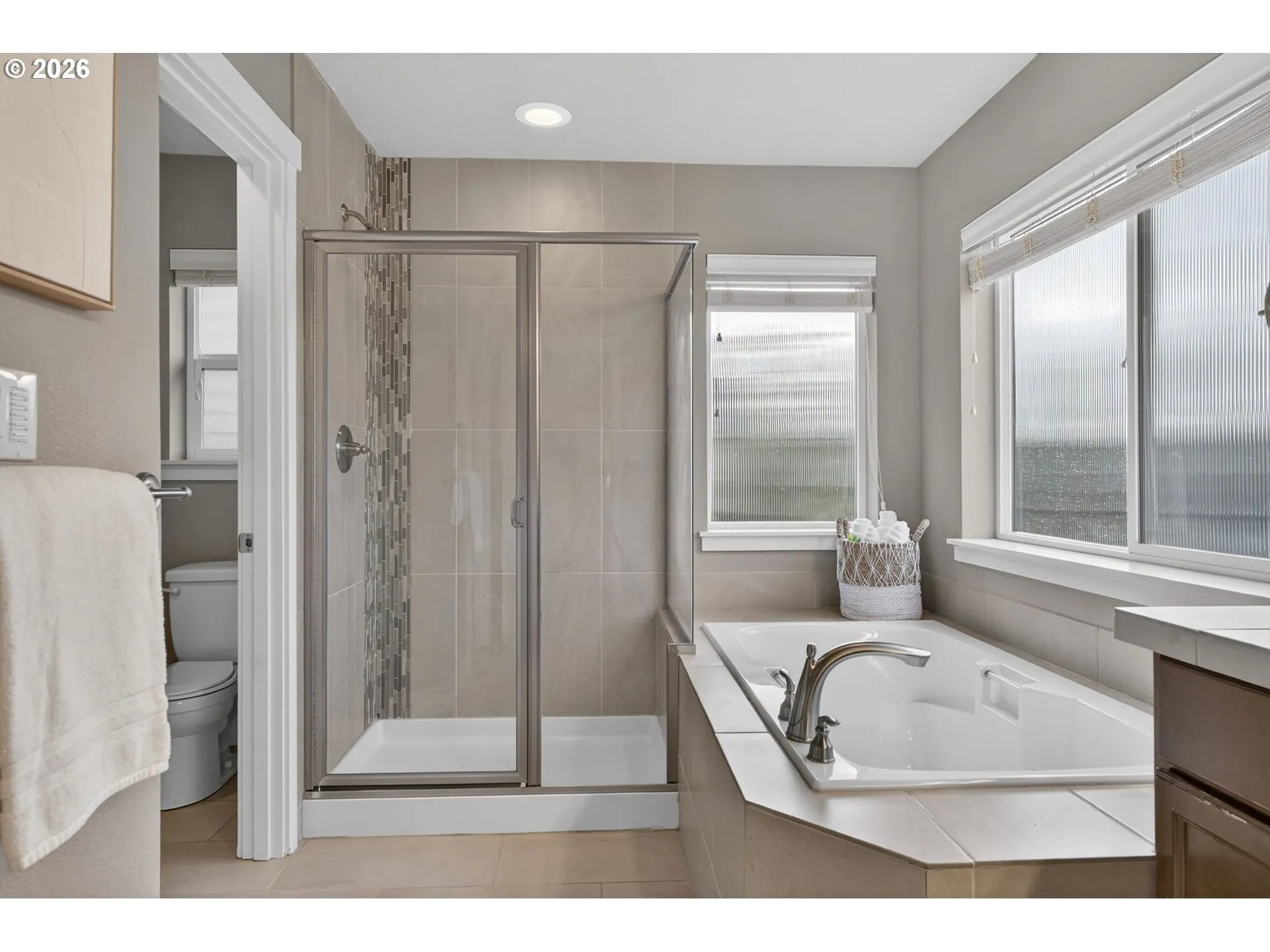 Bedroom, Primary-Upper