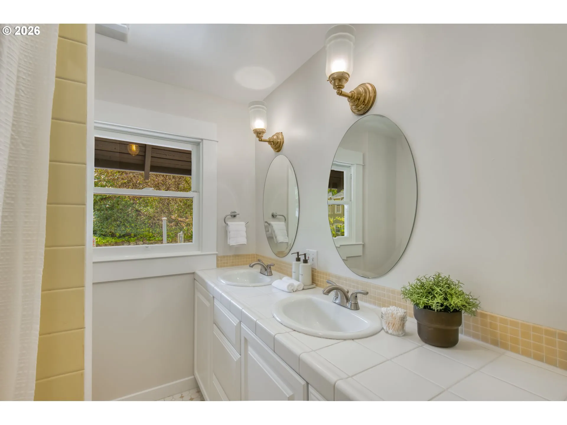 Bathroom-Upper