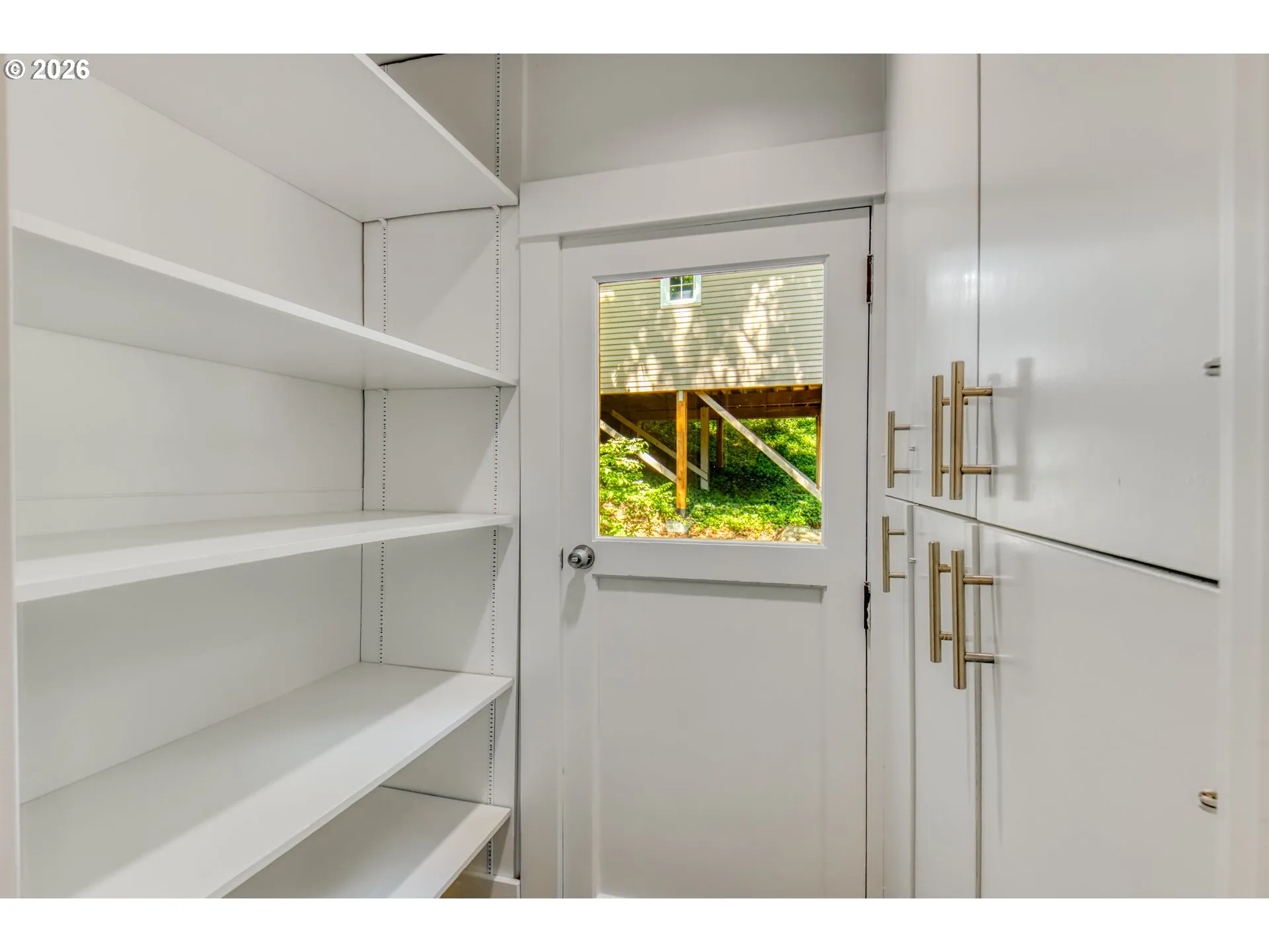Pantry-Main