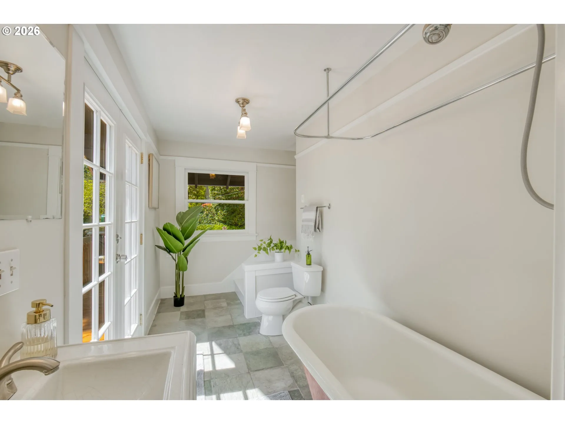 Owner's Suite Bathroom