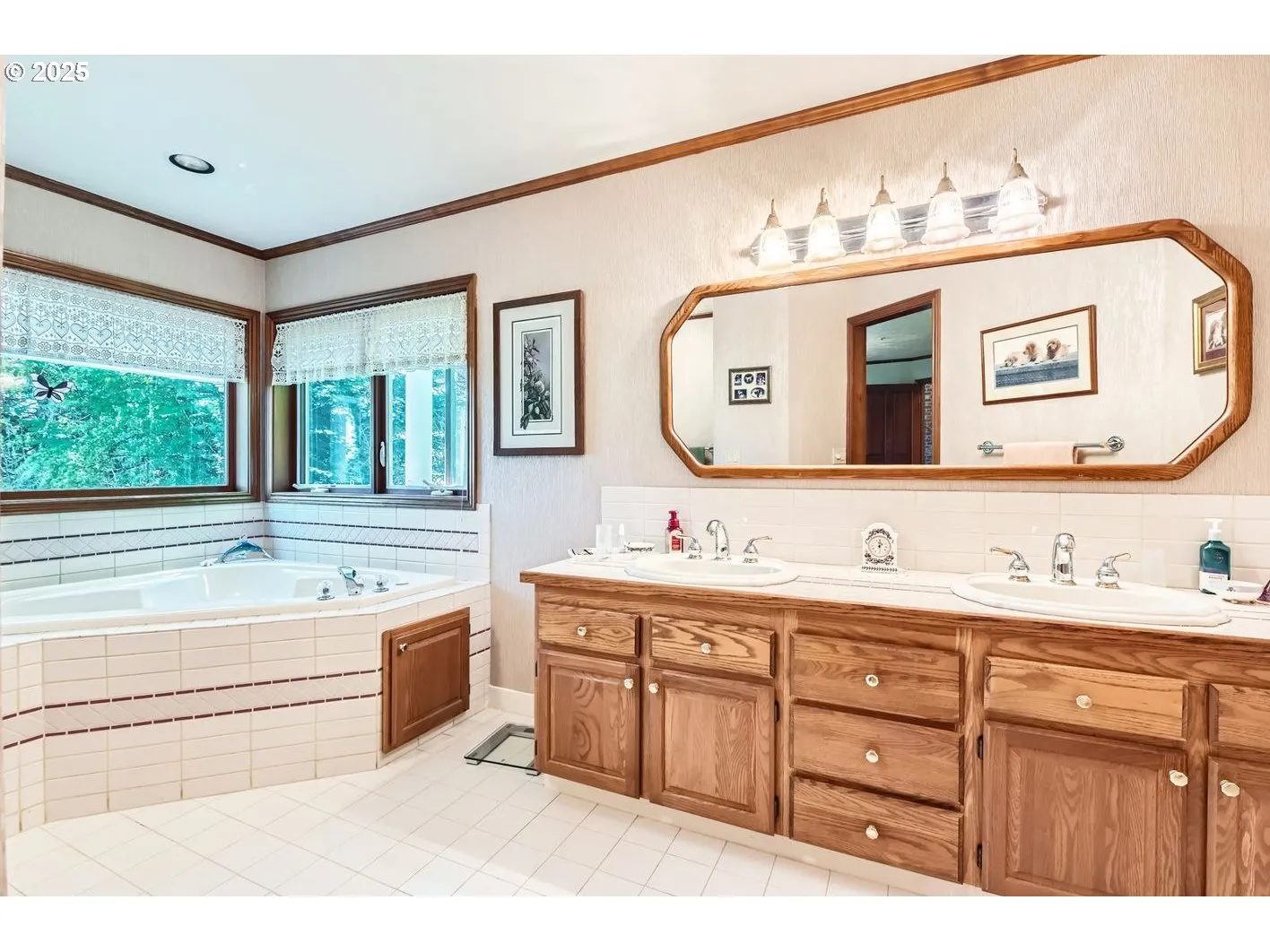 Owner's Suite Bathroom-Full Bathroom