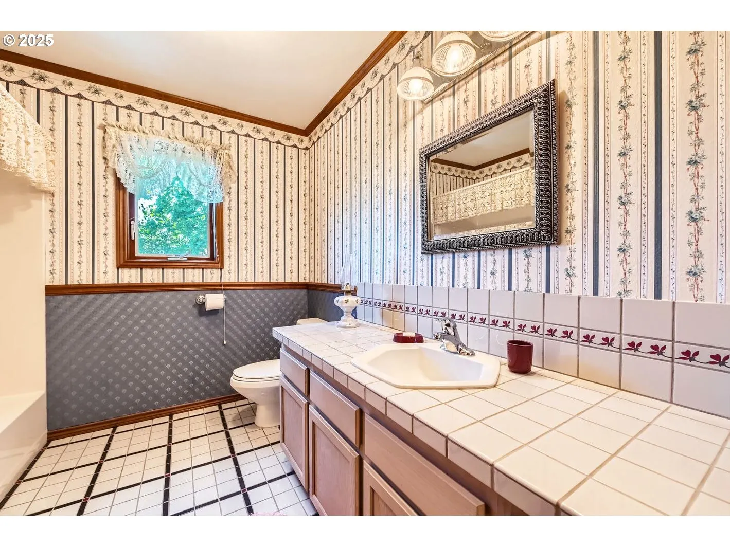 Bathroom-Upper