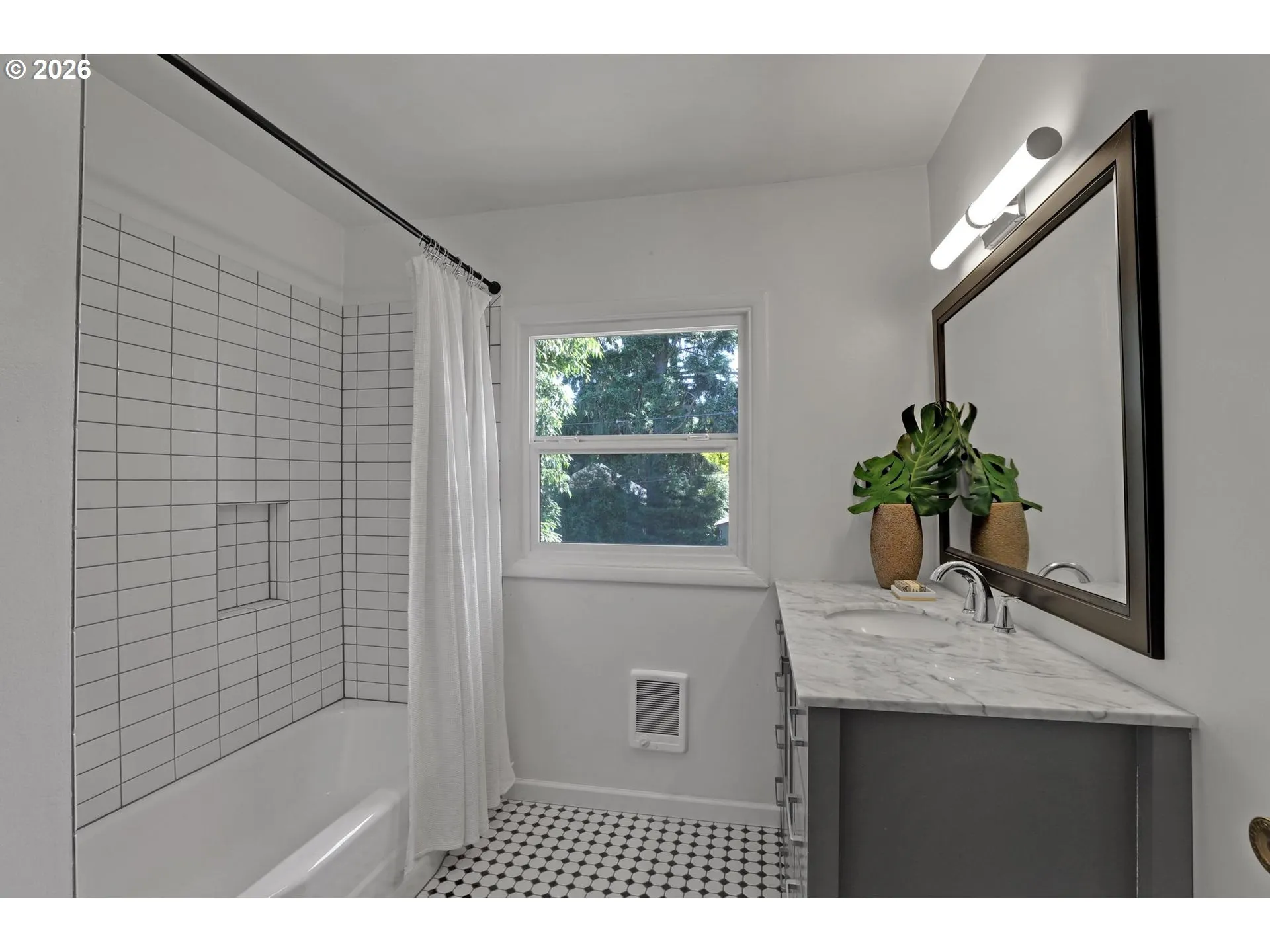 Bathroom, Attached-Upper