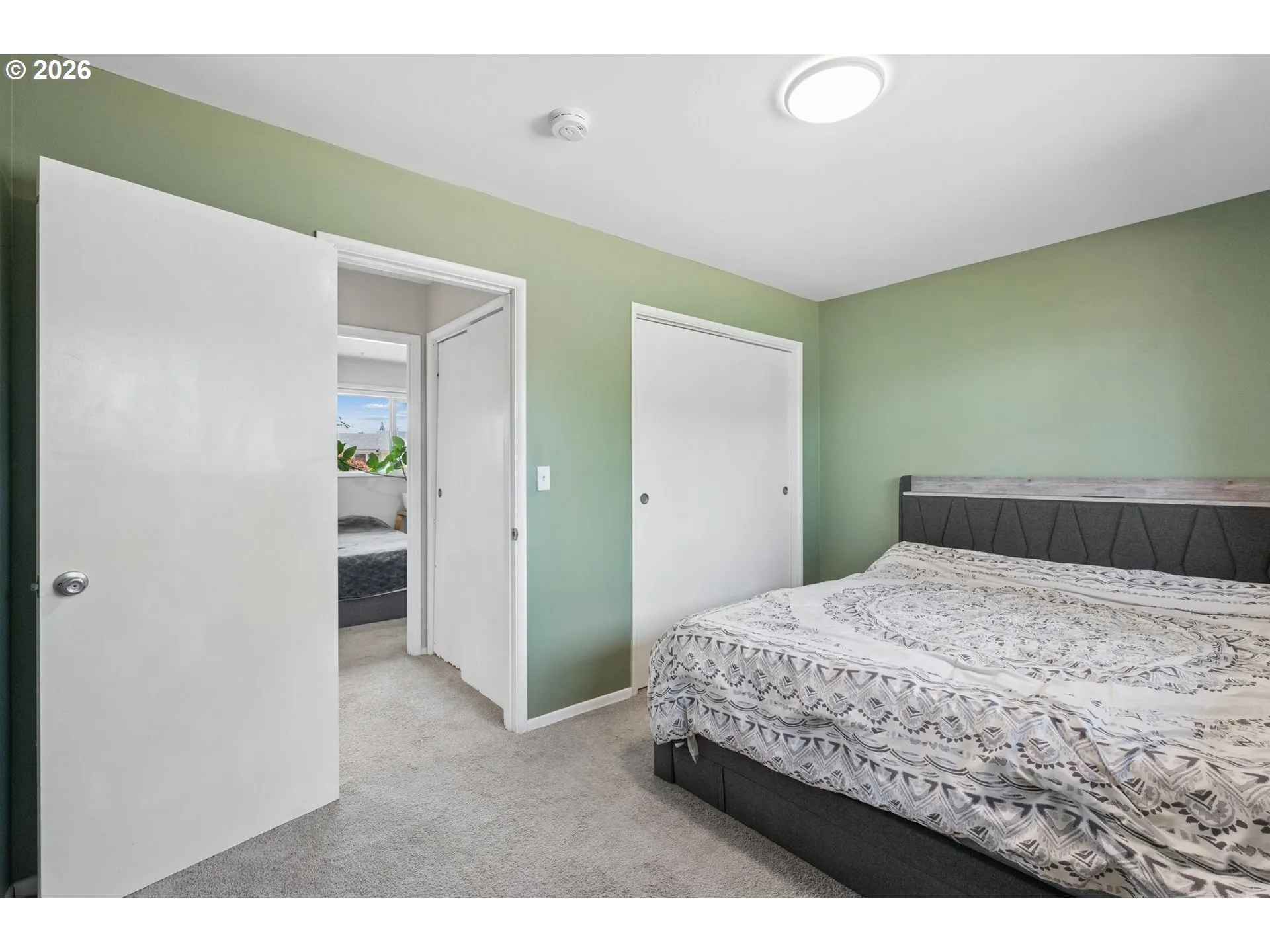 Bedroom, Primary