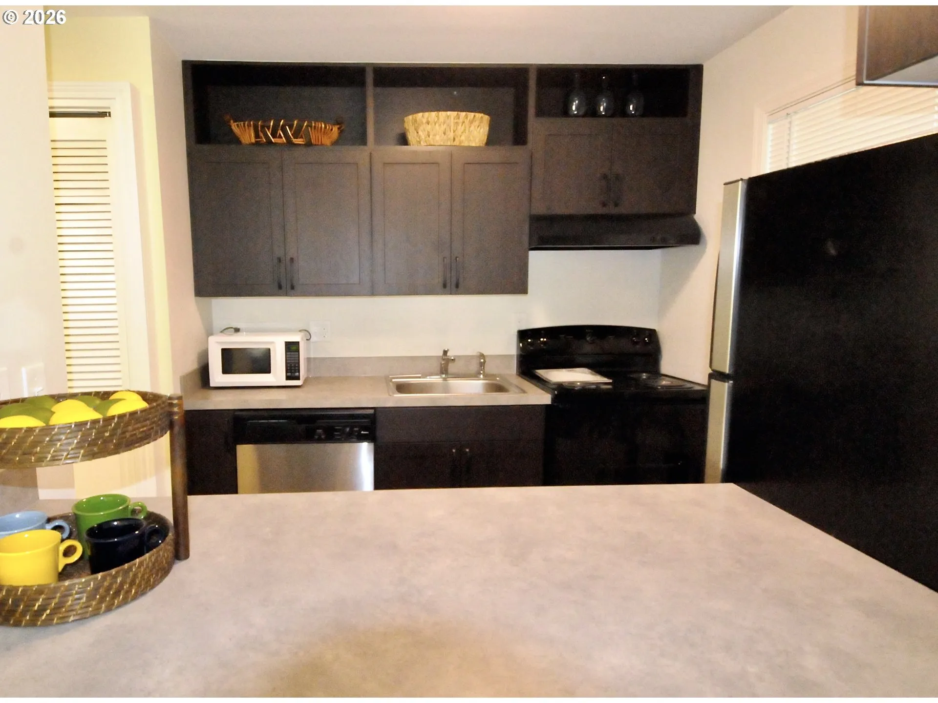 Kitchen-Eating Area