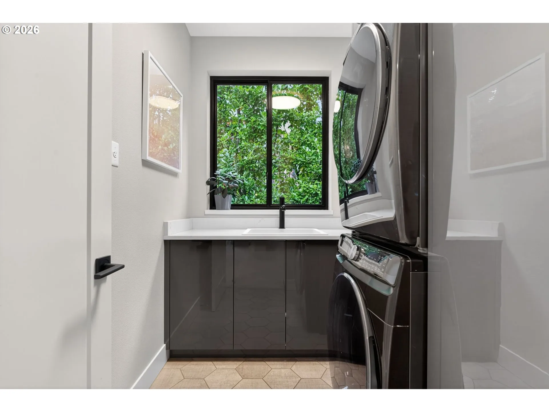 Laundry-Upper