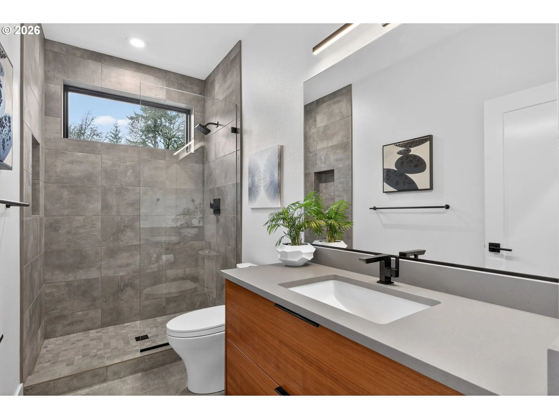 Bathroom-Upper