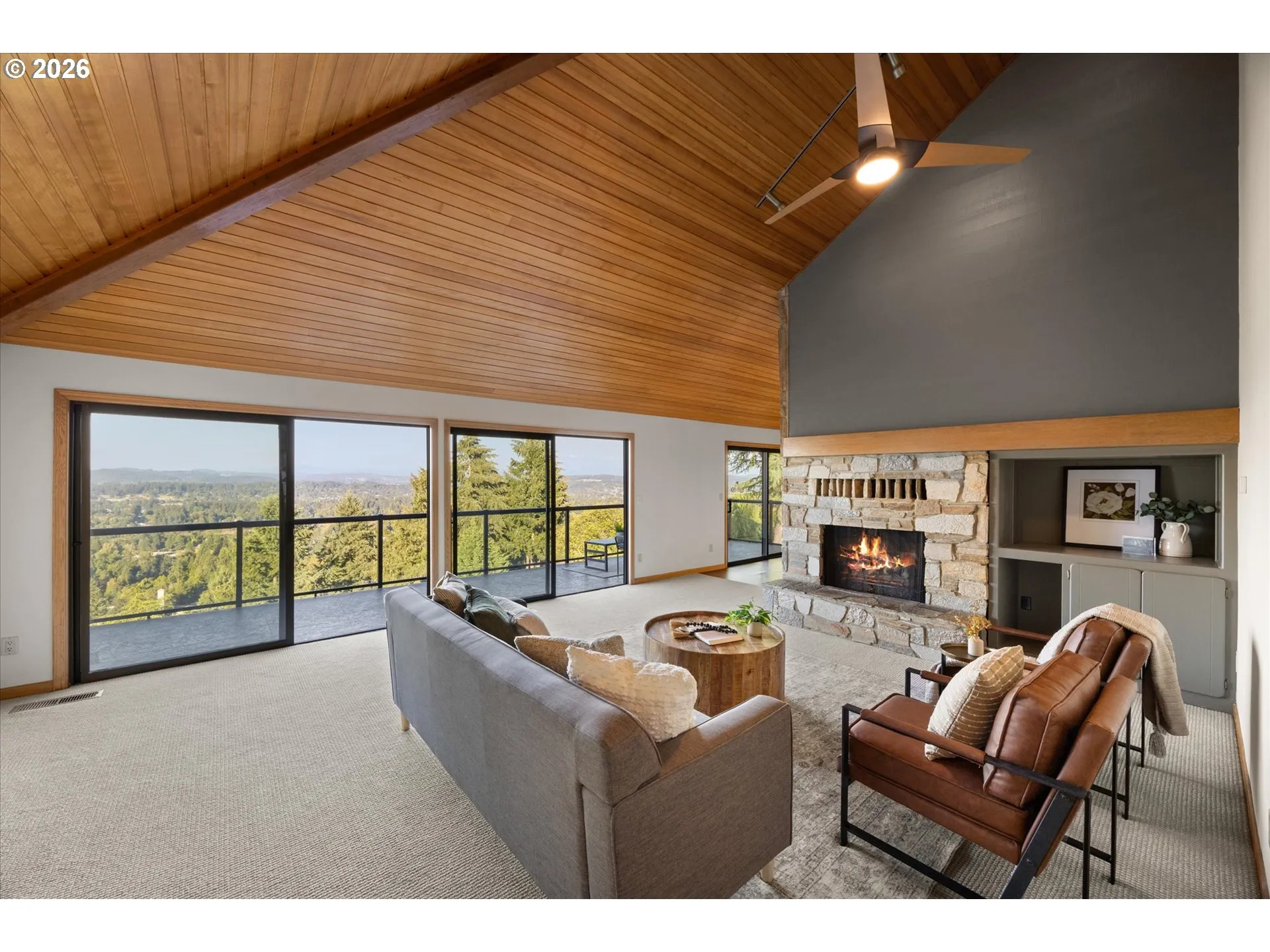 Living Room-Fireplace