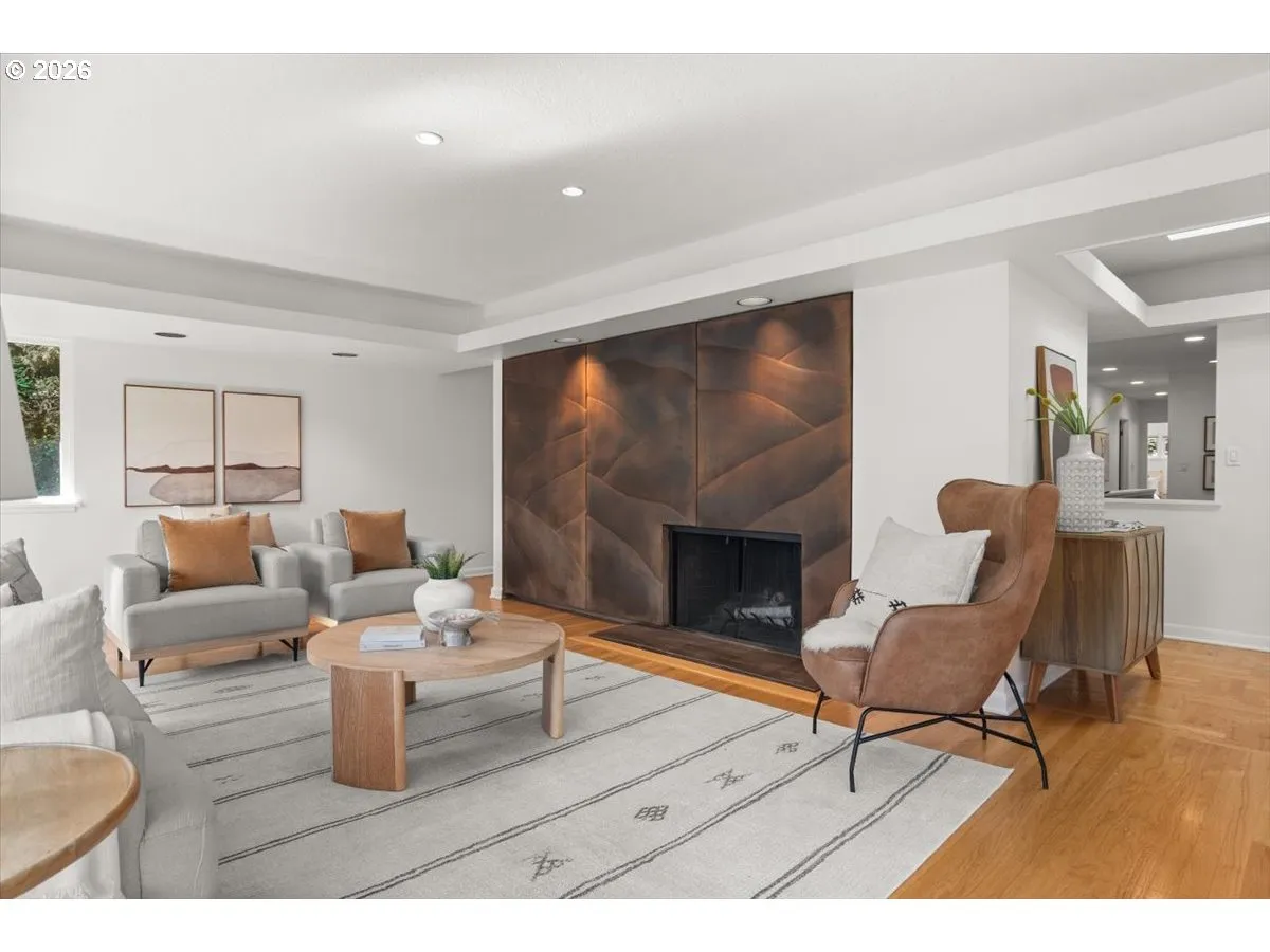 Living Room-Fireplace