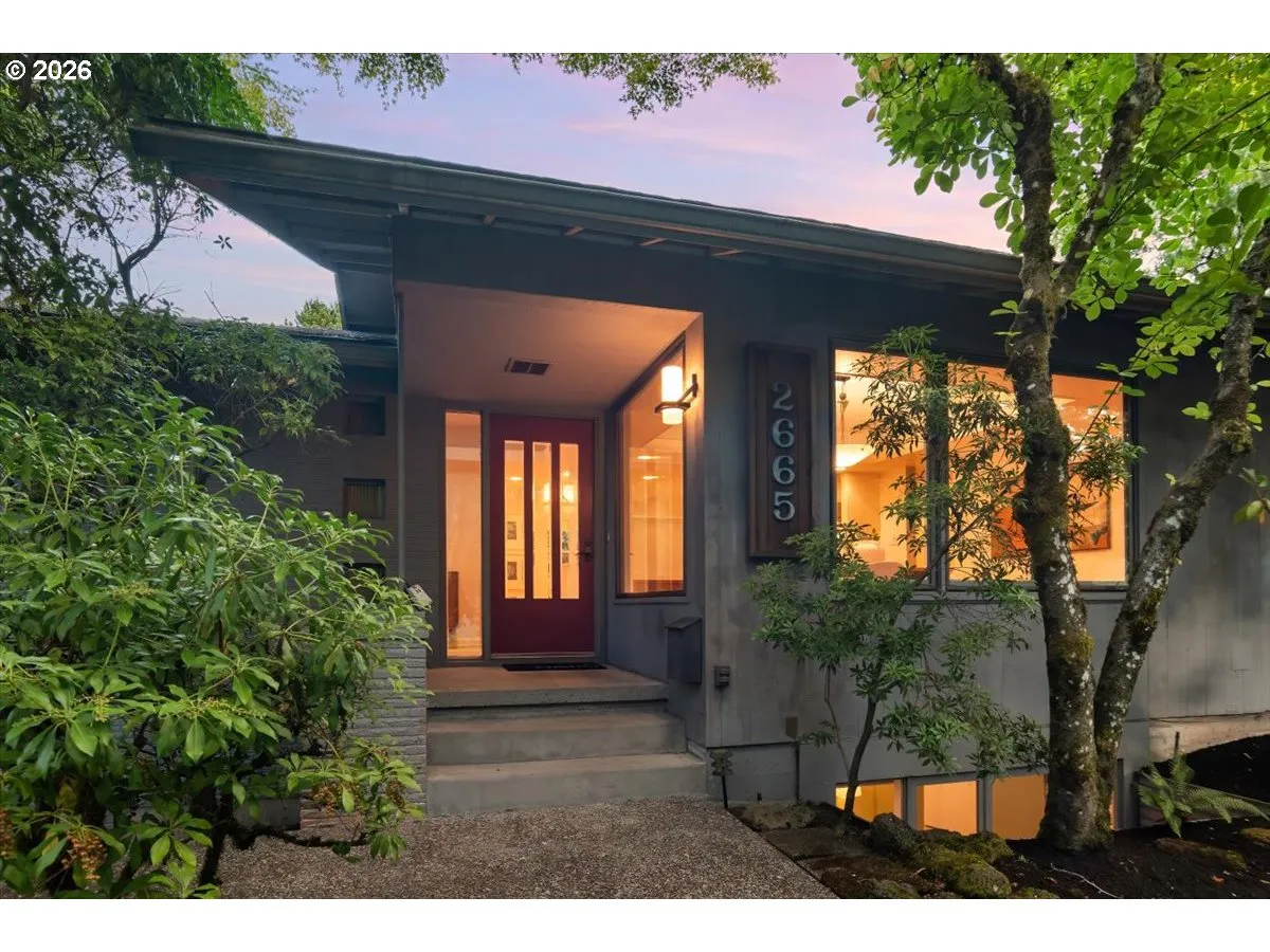 Entrance/Foyer