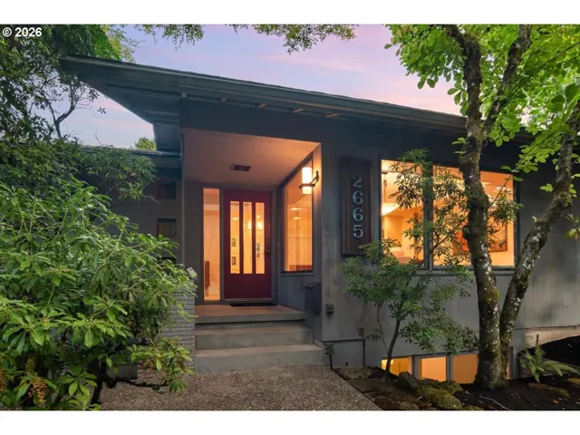 Entrance/Foyer