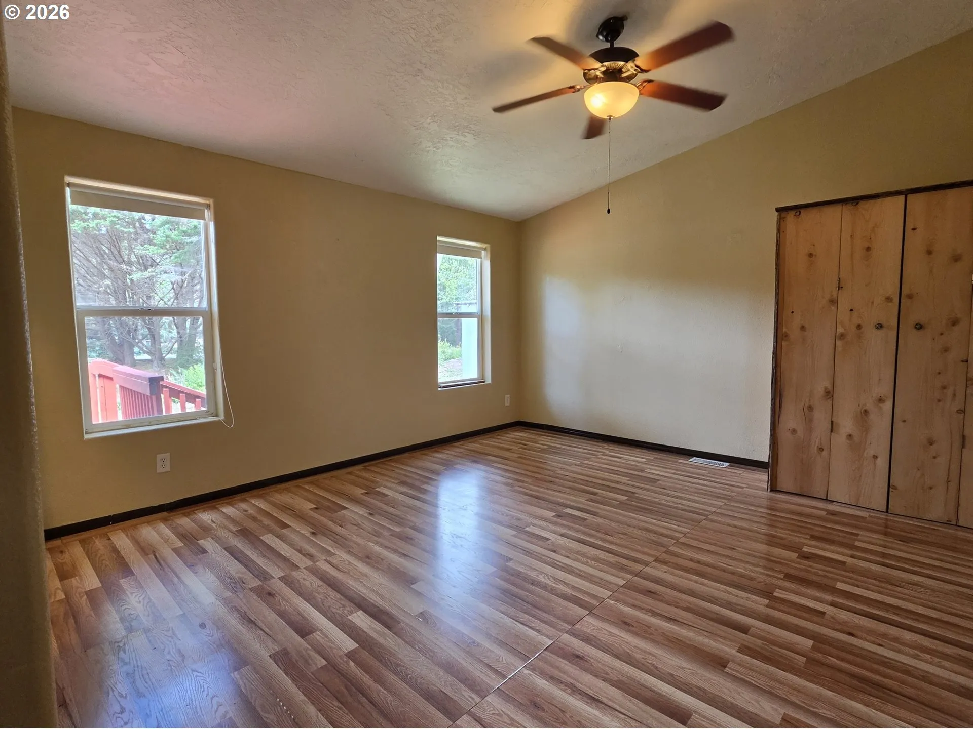 Bedroom, Primary