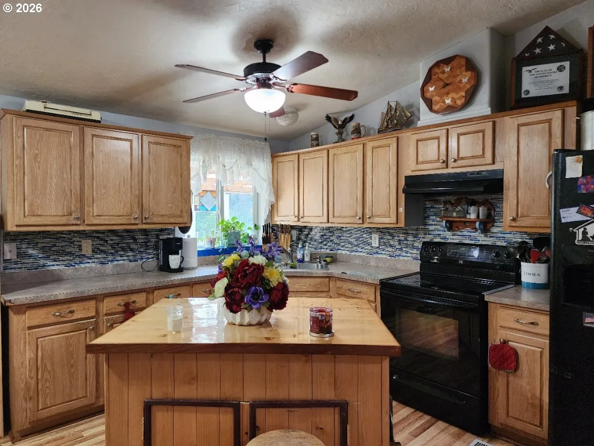Kitchen-Island