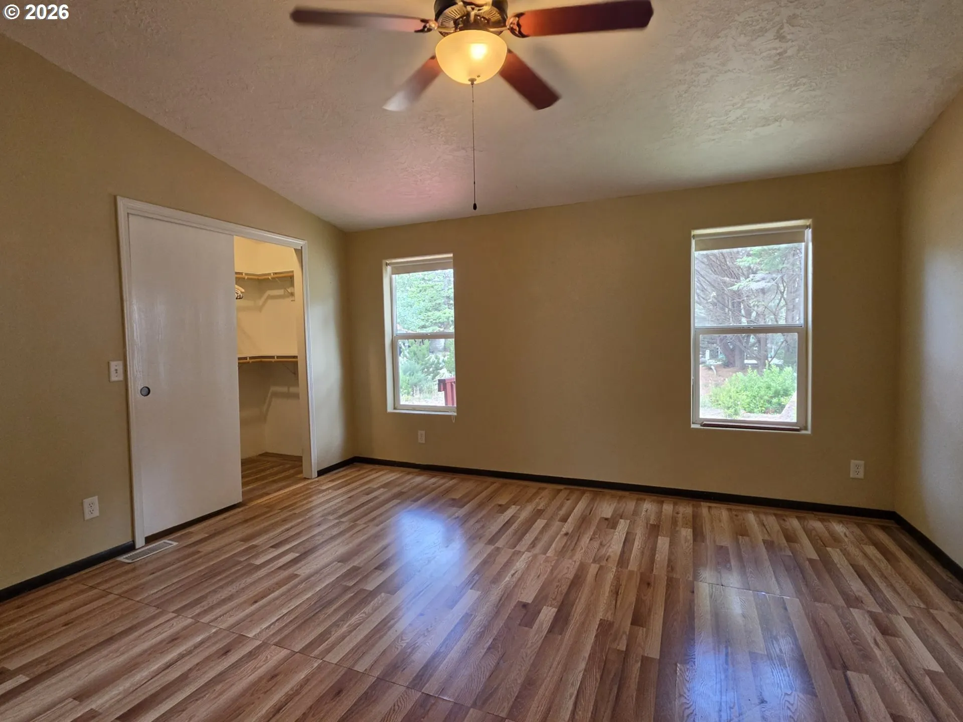Bedroom, Primary