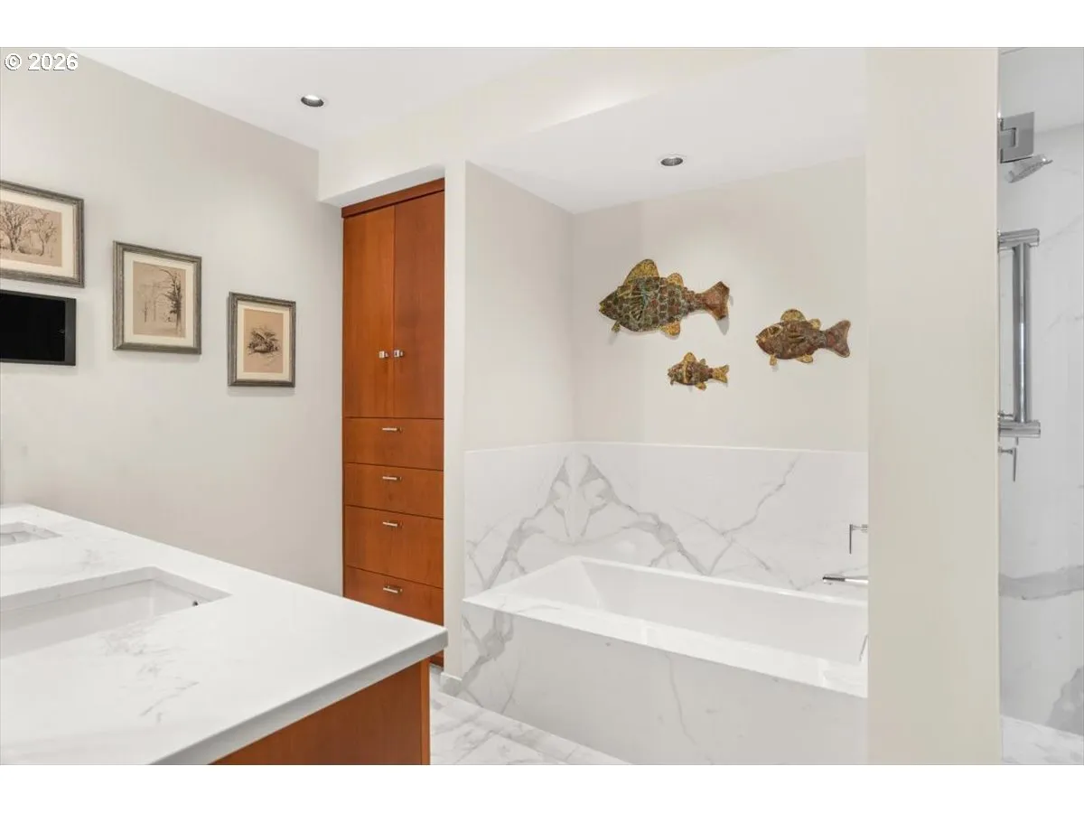 Primary Bedroom-Attached Bathroom