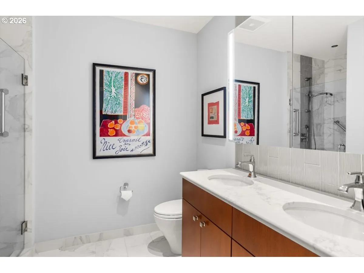 Bathroom-Walk in Shower