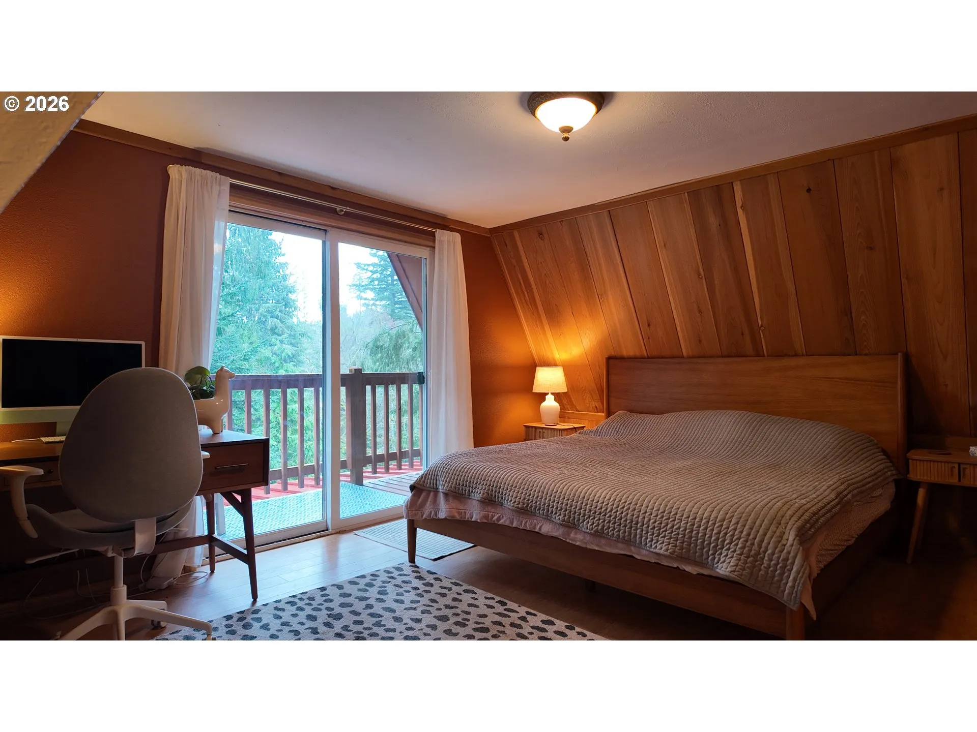 Bedroom, Primary