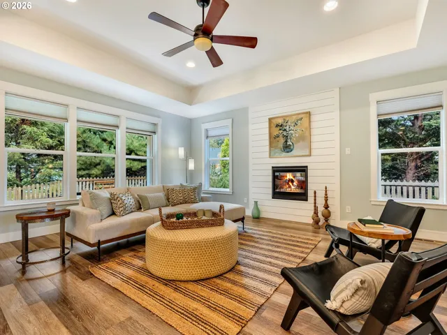 Living Room-Fireplace