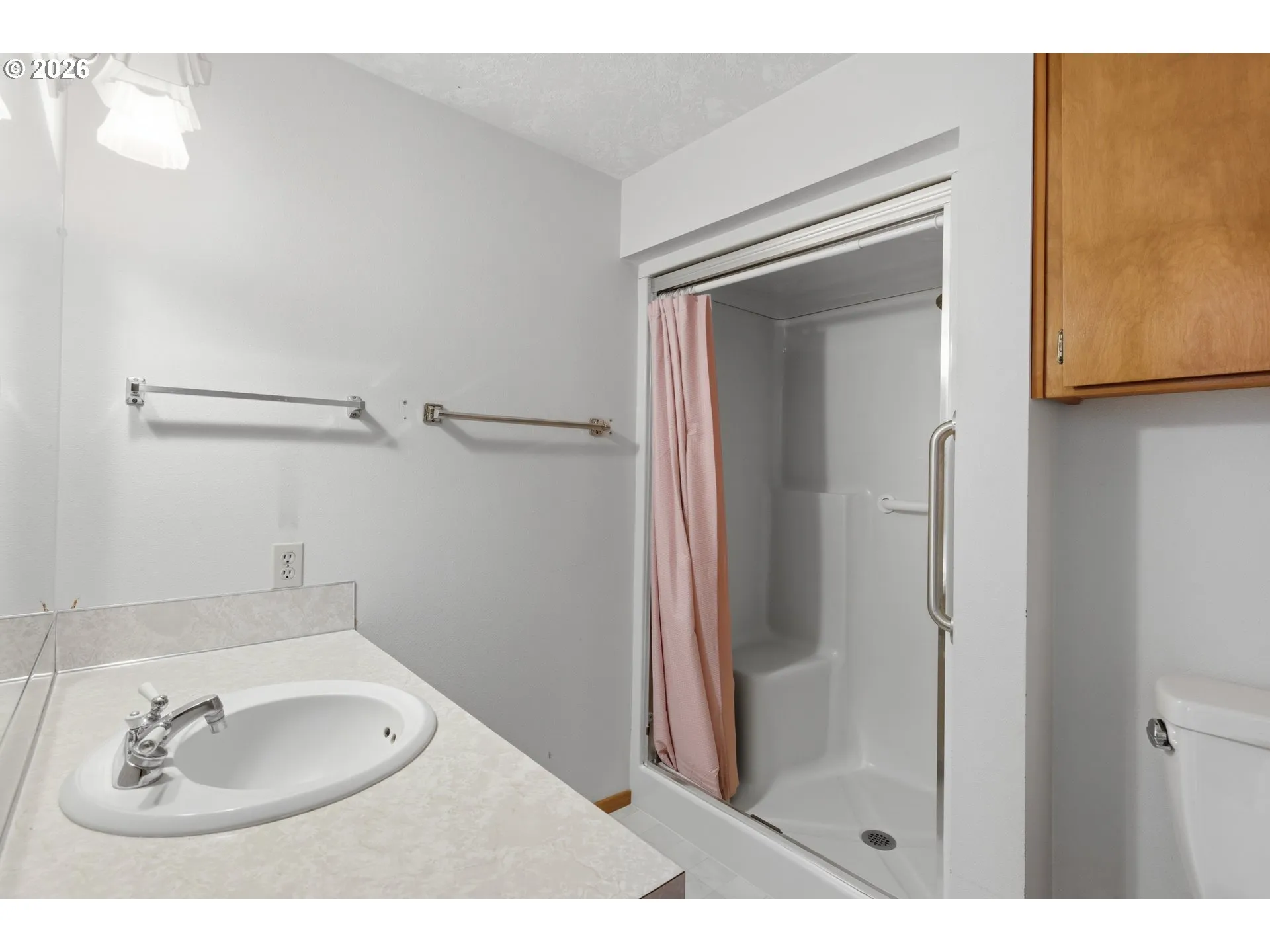 Primary Bedroom-Attached Bathroom