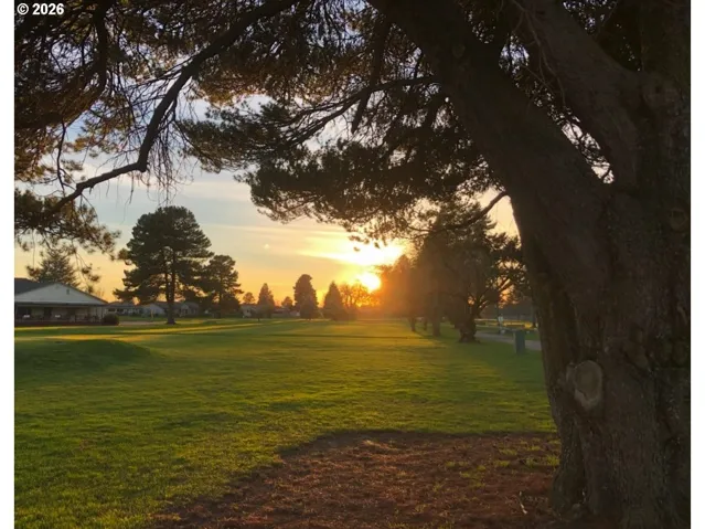 Community Amenities-Golf Course