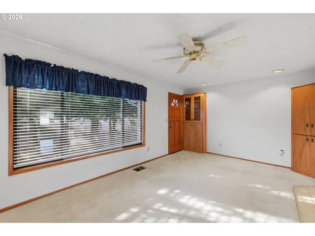Living Room-Ceiling Fan