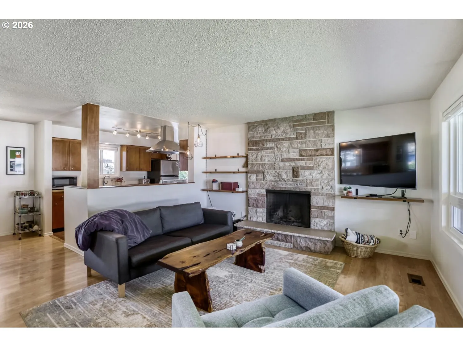 Living Room-Fireplace