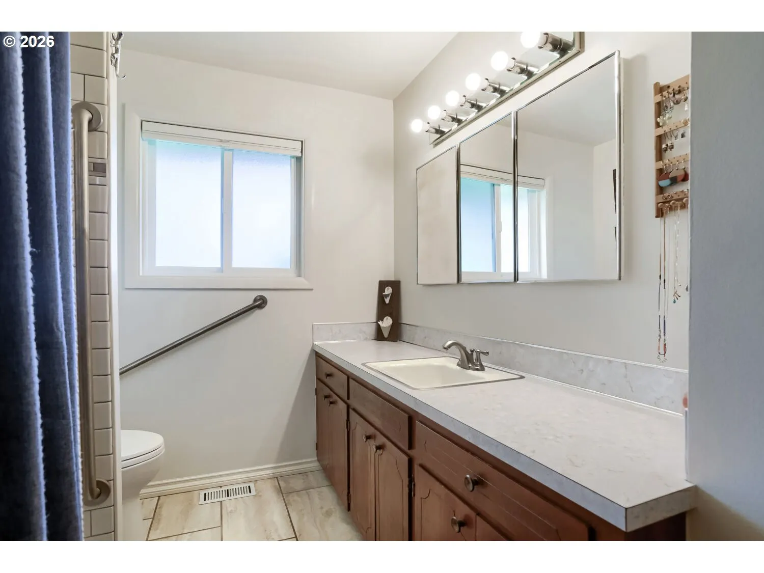 Bathroom-Hall
