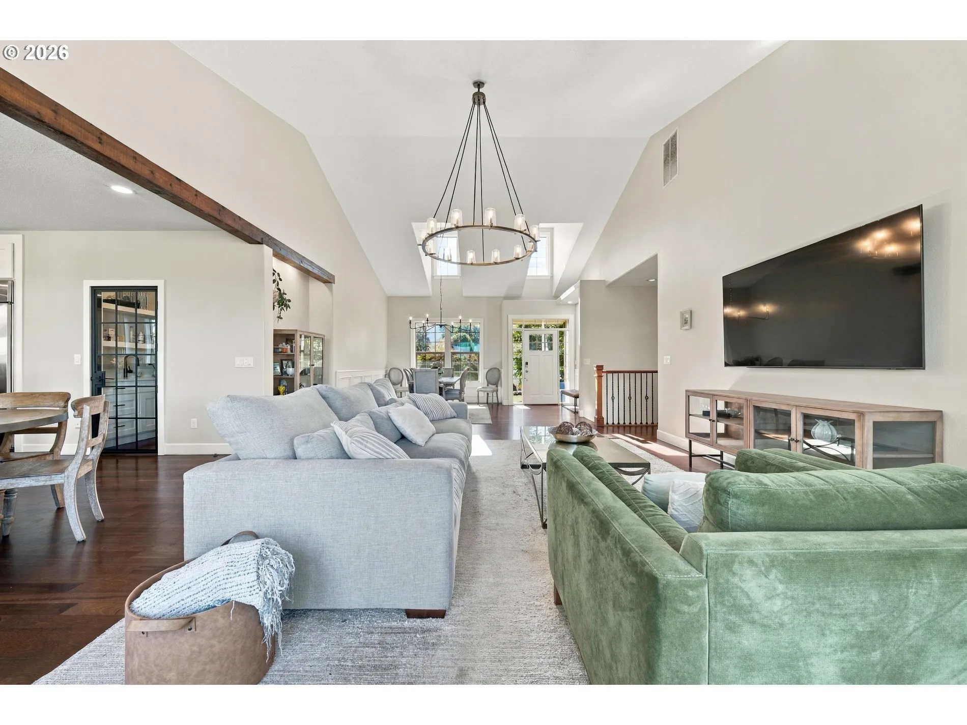 Living Room-Vaulted Ceilings