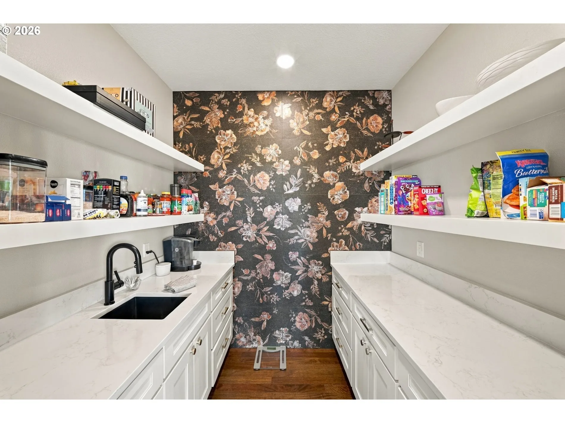 Butler's Pantry-Main