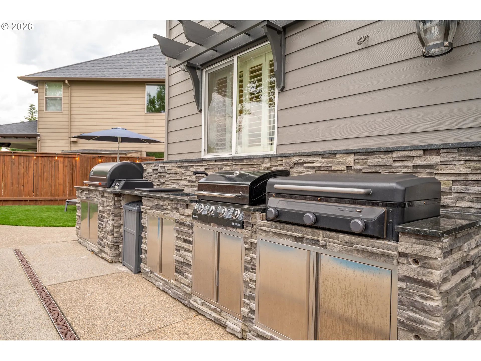 Kitchen/Outside
