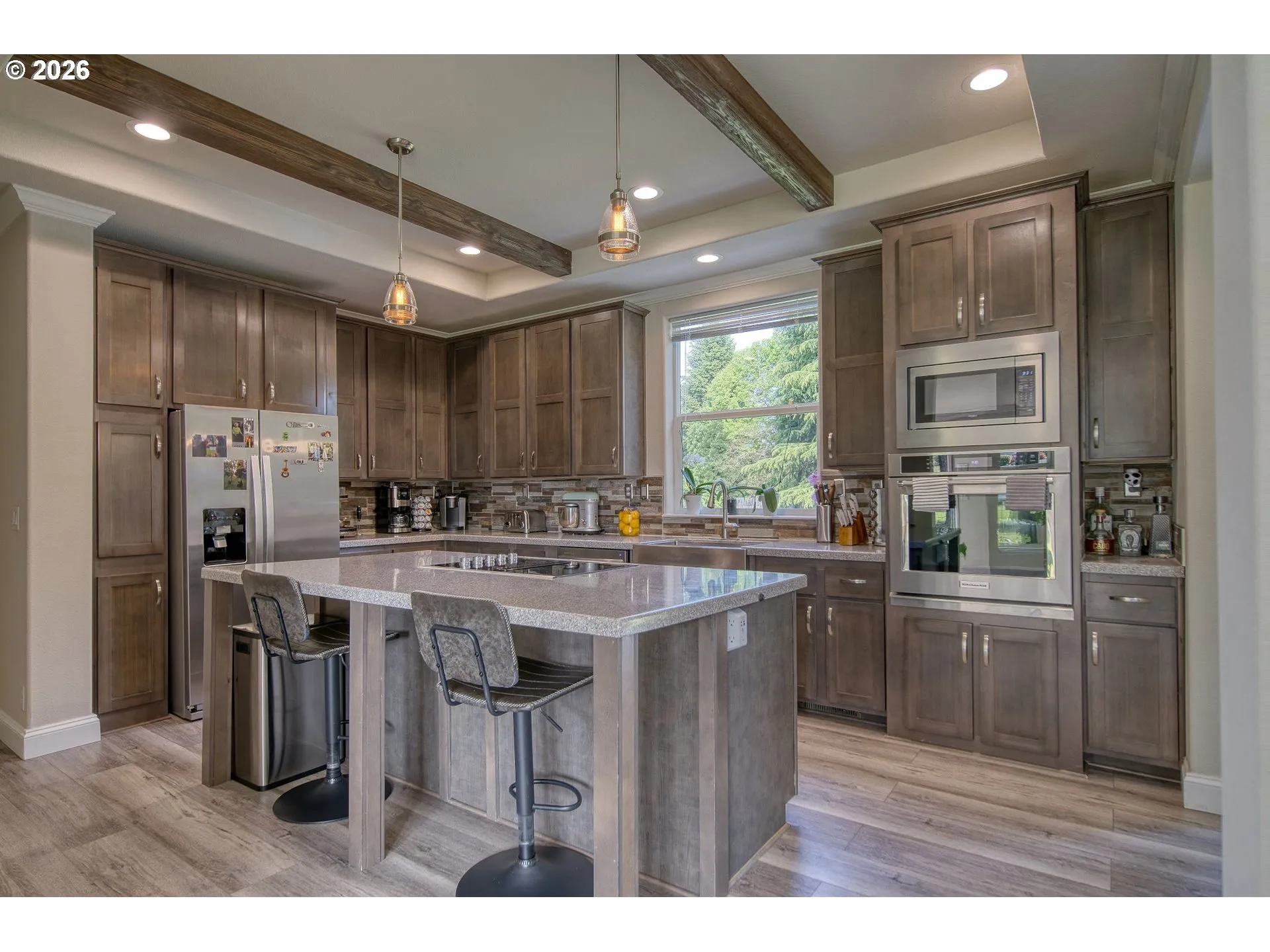 Kitchen-Breakfast Bar