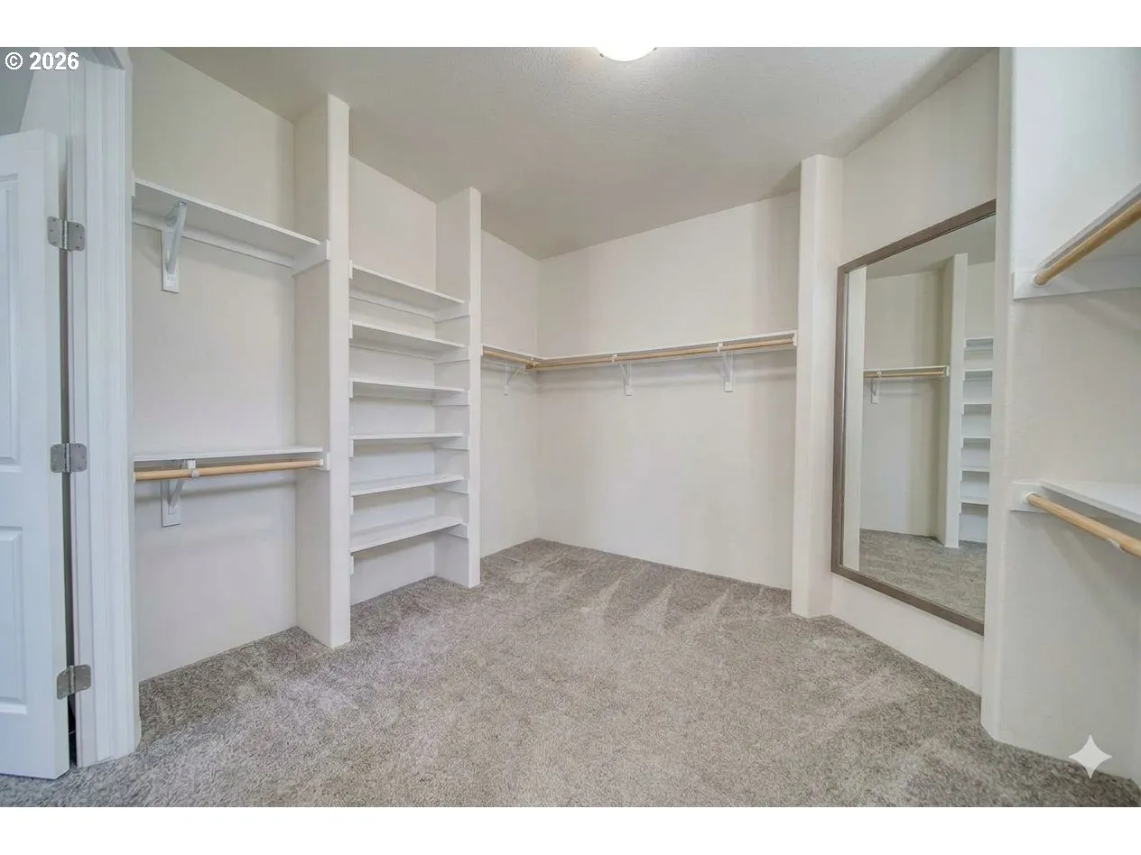 Bedroom, Primary-Walk-In Closet