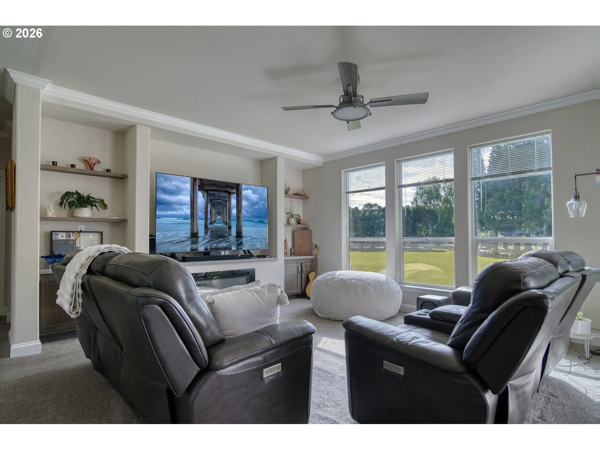 Living Room-Fireplace