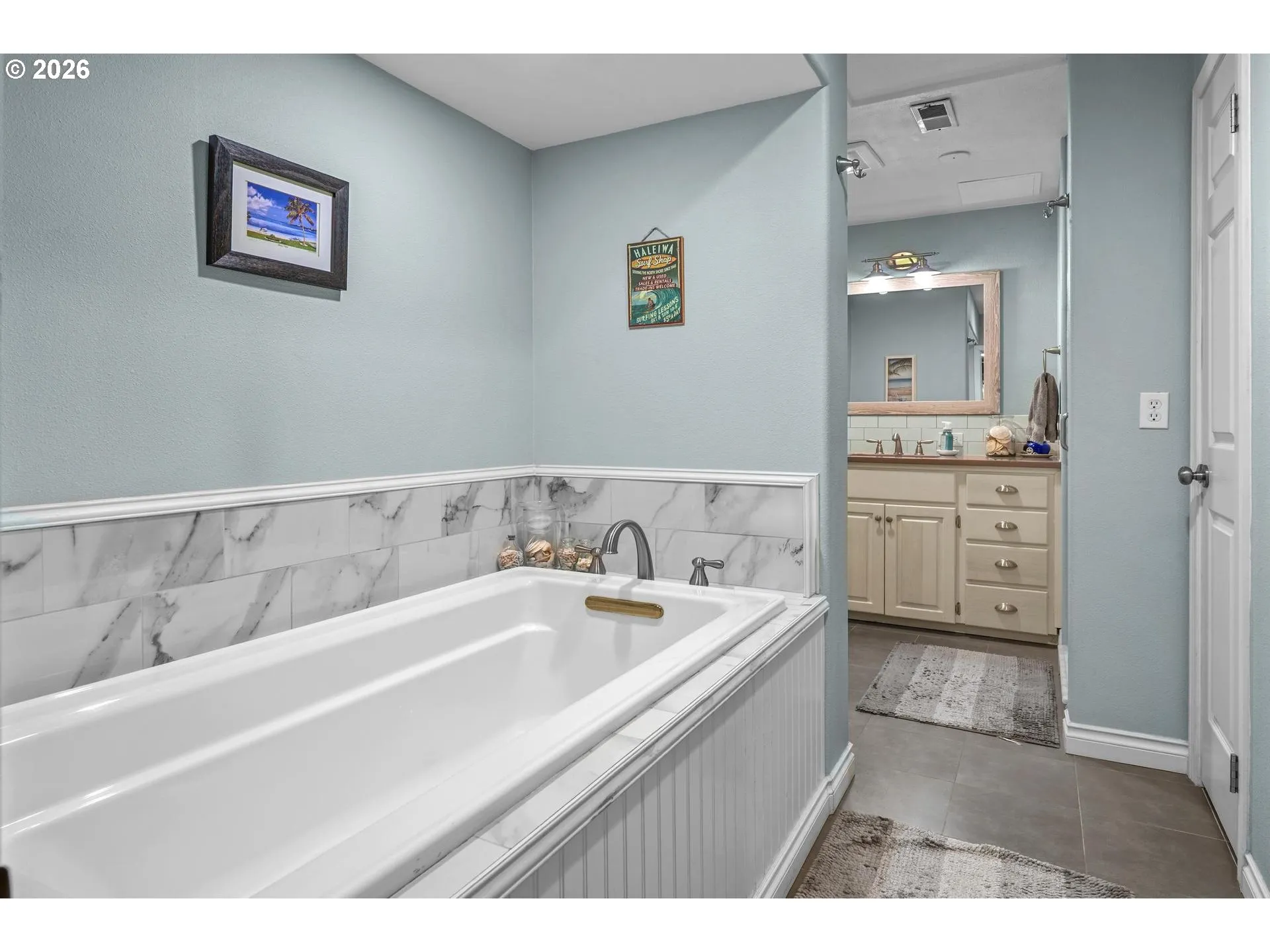 Bathroom, Attached
