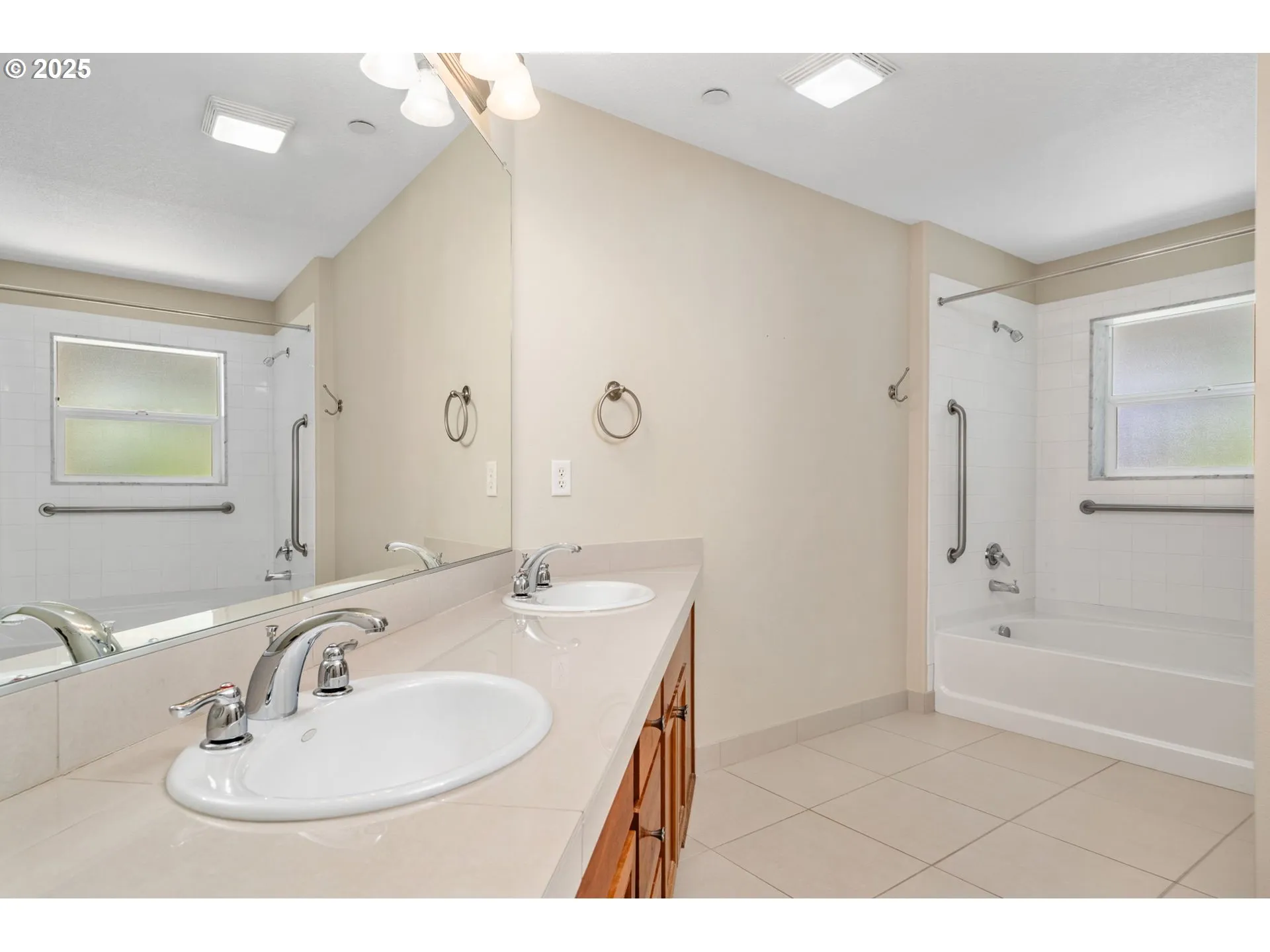 Bathroom, Attached-Double Sinks