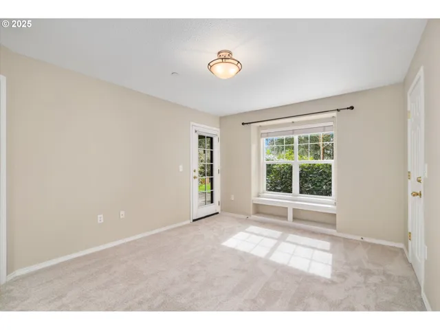 Bedroom, Primary